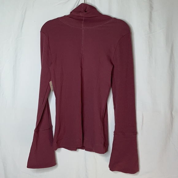 NWT Free People Sydney Turtle Neck Shirt With flare sleeves - Picture 5 of 6